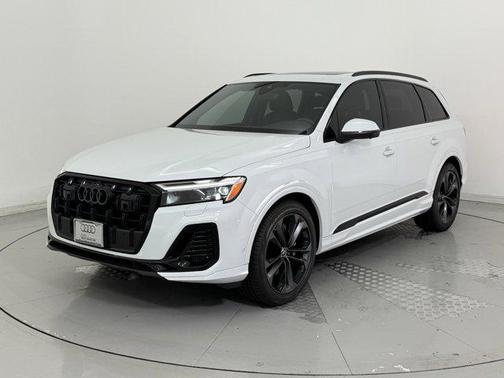 2025 Audi Q7 55 Premium Plus