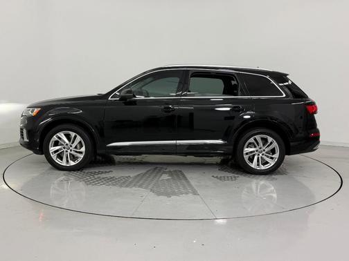 2020 Audi Q7 45 Premium Plus