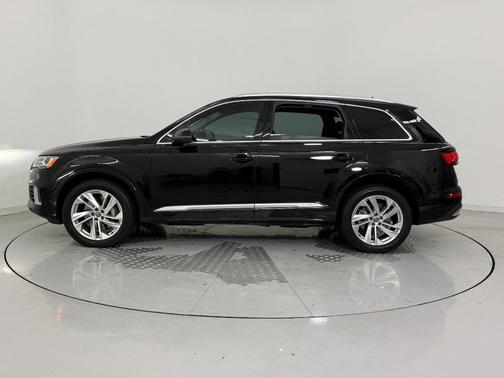 2020 Audi Q7 45 Premium Plus