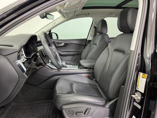 2020 Audi Q7 45 Premium Plus