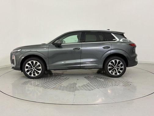 Daytona Gray Pearl Effect 2026 Audi Q3 TFSI quattro S tronic
