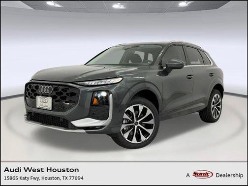 Daytona Gray Pearl Effect 2026 Audi Q3 S line