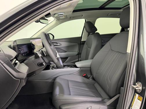 Daytona Gray Pearl Effect 2026 Audi Q3 S line