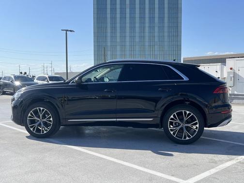2025 Audi Q8 55 Premium