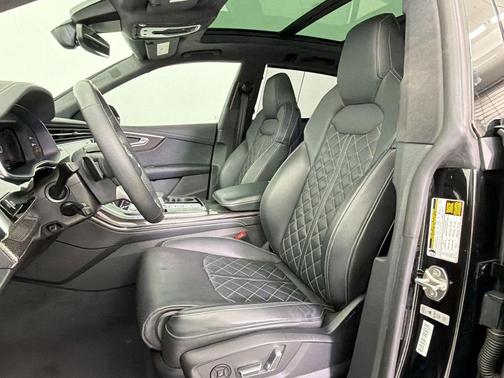 Mythos Black Metallic 2023 Audi SQ8 4.0T Prestige