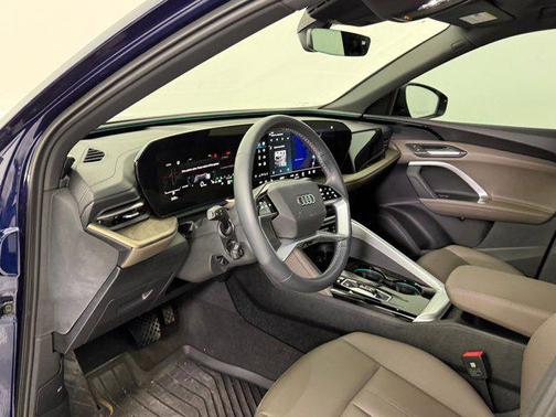 2025 Audi Q5 Premium TFSI quattro S tronic