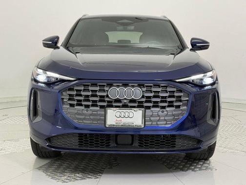 2025 Audi Q5 Premium TFSI quattro S tronic