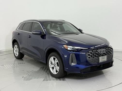 2025 Audi Q5 Premium TFSI quattro S tronic