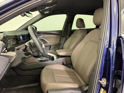 2025 Audi Q5 Premium TFSI quattro S tronic