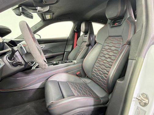 2022 Audi RS e-tron GT quattro