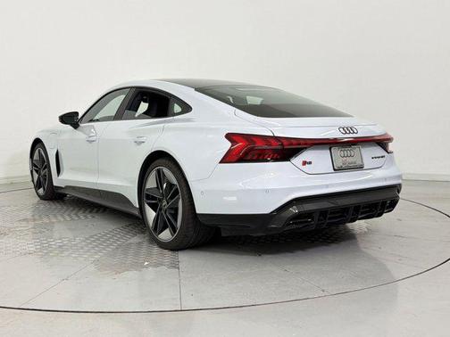 2022 Audi RS e-tron GT quattro