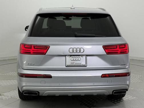 2019 Audi Q7 45 Premium Plus