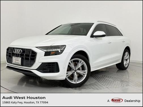 Carrara White 2023 Audi Q8 55 Premium