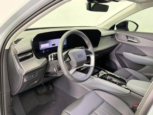 Arrow Gray Pearl Effect 2026 Audi Q3 TFSI quattro S tronic