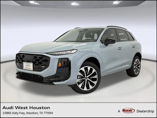 Arrow Gray Pearl Effect 2026 Audi Q3 TFSI quattro S tronic