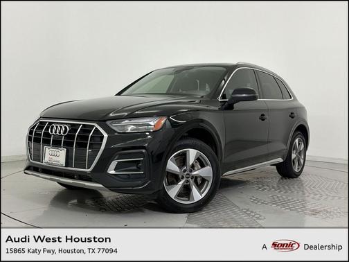 Mythos Black Metallic 2023 Audi Q5 40 Premium Plus