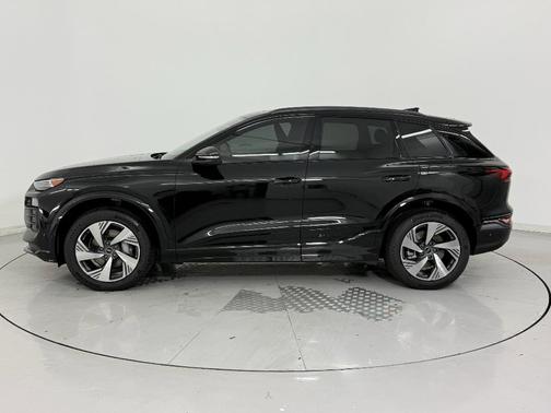2025 Audi Q6 e-tron Premium Plus quattro