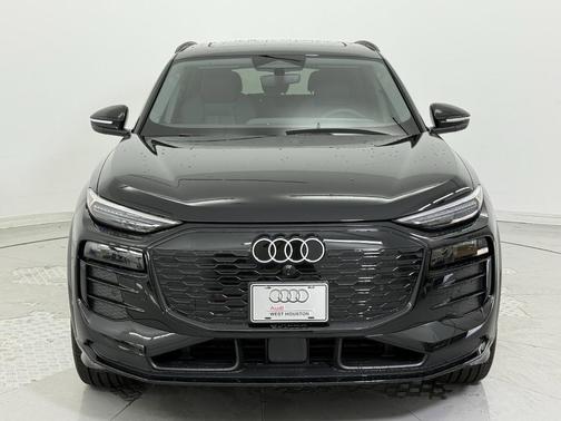 2025 Audi Q6 e-tron Premium Plus quattro