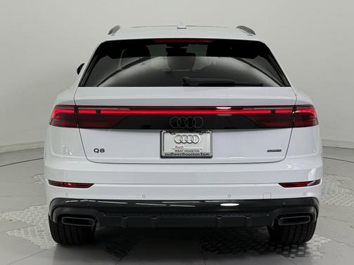 2025 Audi Q8 55 Premium Plus