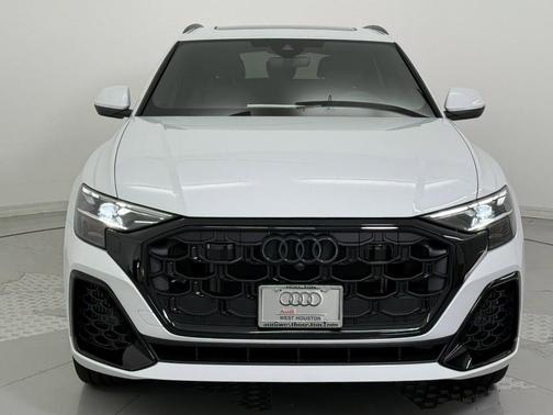 2025 Audi Q8 55 Premium Plus