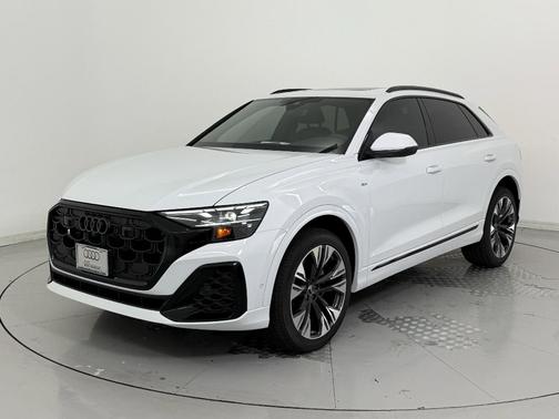 2025 Audi Q8 55 Premium Plus