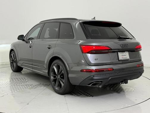 2026 Audi Q7 55 Premium Plus