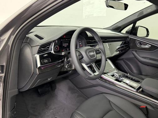 2026 Audi Q7 55 Premium Plus