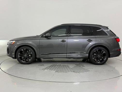 2026 Audi Q7 55 Premium Plus