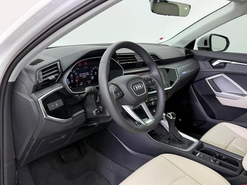 2025 Audi Q3 45 S line Premium Plus