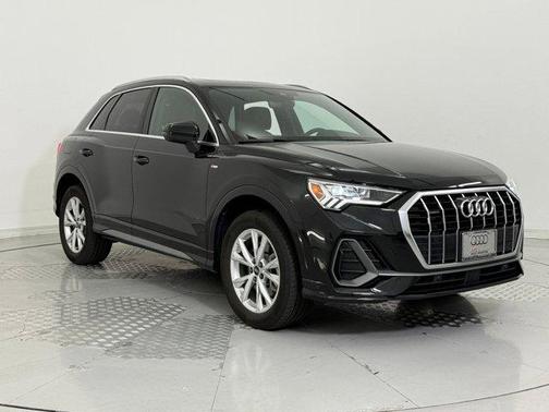 2023 Audi Q3 Premium 45 TFSI S line quattro Tiptronic