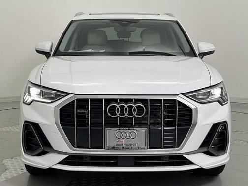 2024 Audi Q3 45 S line Premium Plus