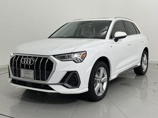 2024 Audi Q3 45 S line Premium Plus