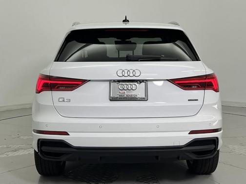 2024 Audi Q3 45 S line Premium Plus