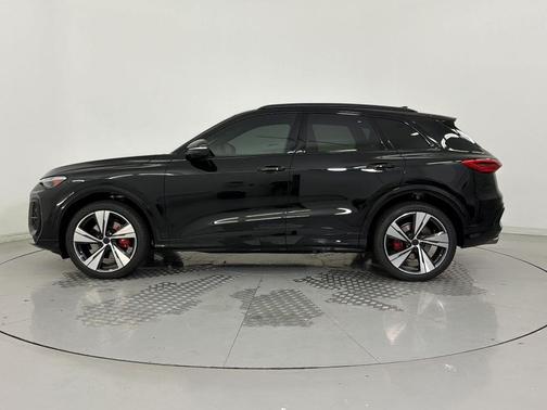 Mythos Black Metallic 2026 Audi SQ5 3.0T Premium Plus