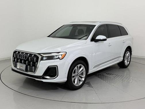 2025 Audi Q7 55 Premium Plus