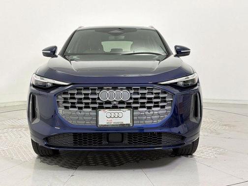 Navarra Blue Metallic 2025 Audi Q5 Premium TFSI quattro S tronic