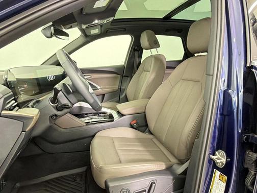 Navarra Blue Metallic 2025 Audi Q5 Premium TFSI quattro S tronic