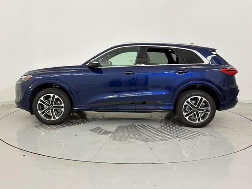 Navarra Blue Metallic 2025 Audi Q5 Premium TFSI quattro S tronic