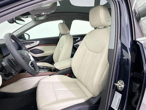 5U5U 2026 Audi A5 Premium TFSI quattro S tronic