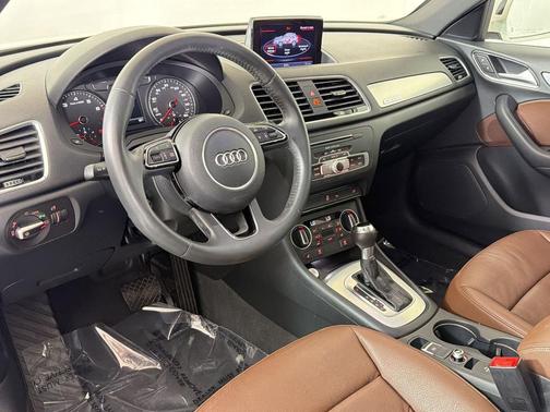 White 2018 Audi Q3 2.0T Premium Plus