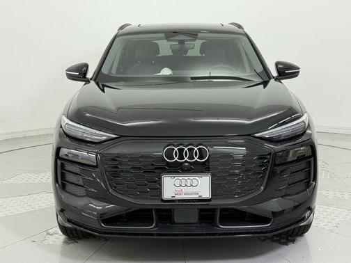 2025 Audi Q6 e-tron Premium Plus quattro