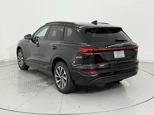 2025 Audi Q6 e-tron Premium Plus quattro
