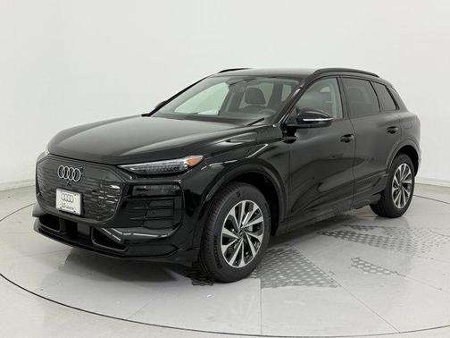 2025 Audi Q6 e-tron Premium Plus quattro