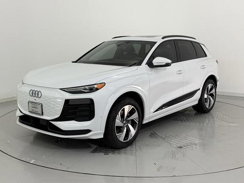 2025 Audi Q6 e-tron Premium quattro