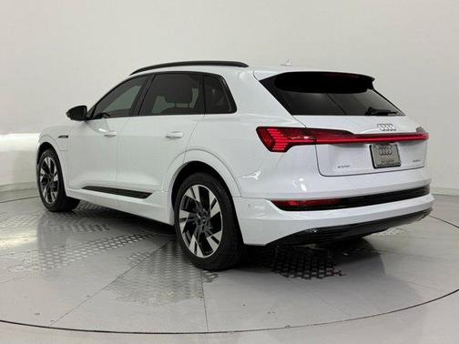2021 Audi e-tron Premium