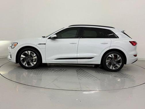 2021 Audi e-tron Premium
