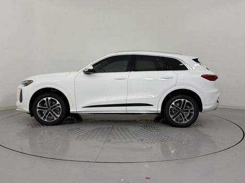 White 2025 Audi Q5 Premium TFSI quattro S tronic