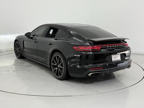 2019 Porsche Panamera RWD