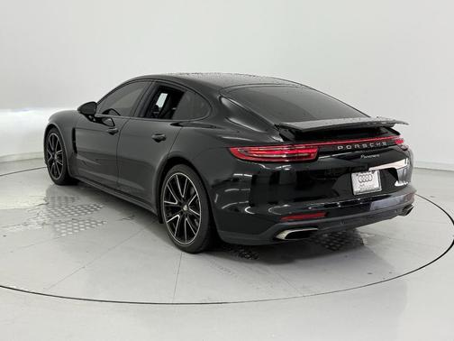 2019 Porsche Panamera RWD