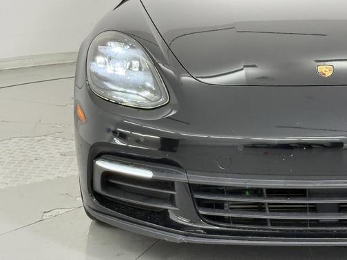 2019 Porsche Panamera RWD